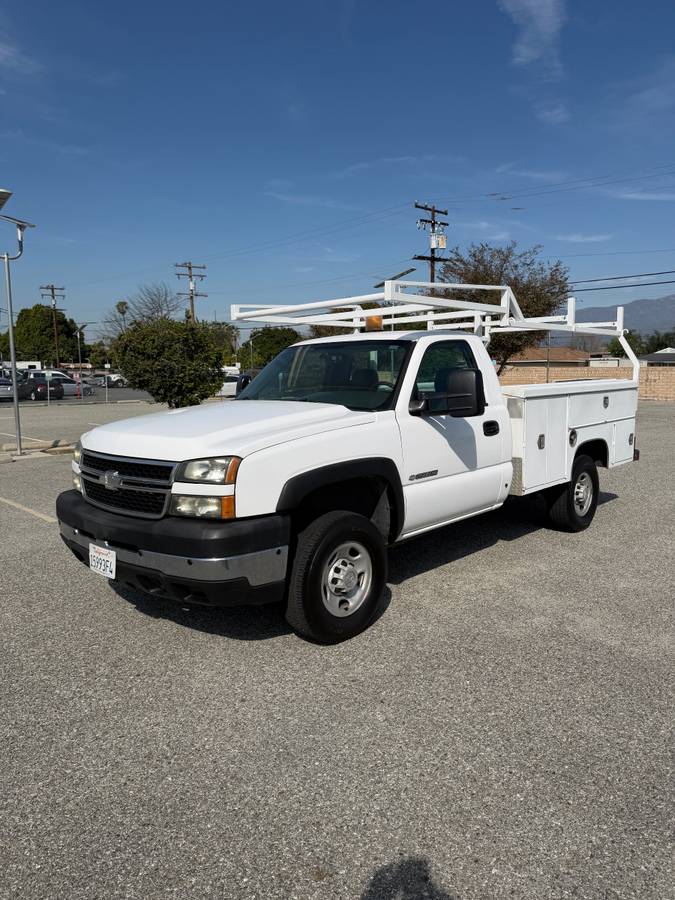 
								2006 Chevrolet Silverado 2500 full									