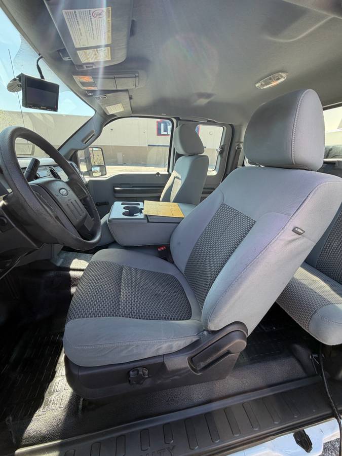 
								2013 Ford F-450 Duper duty 6.8 full									