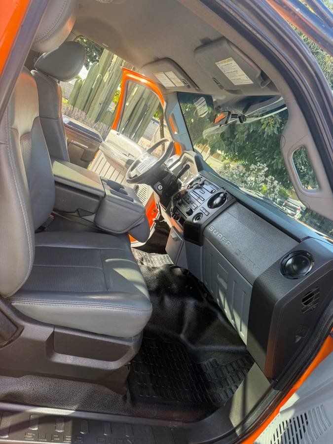 
								2011 Ford F250 Super Duty 6.2V8 full									