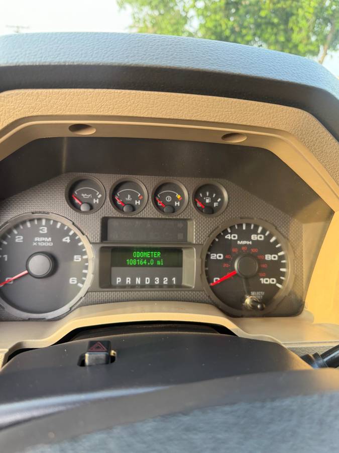 
								2008 Ford F350 Super Duty full									