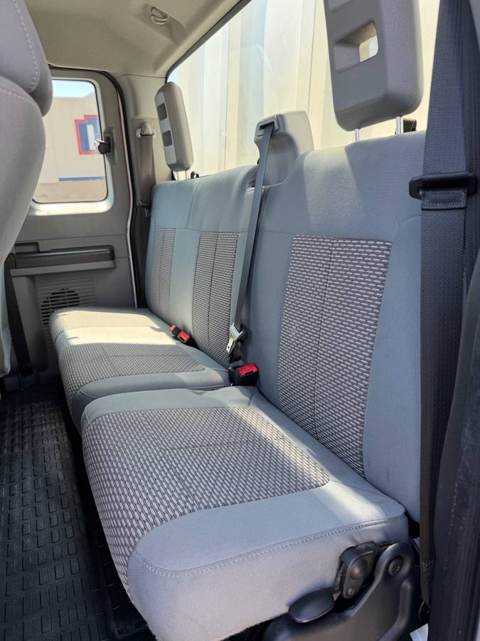 
								2013 Ford F-450 Duper duty 6.8 full									