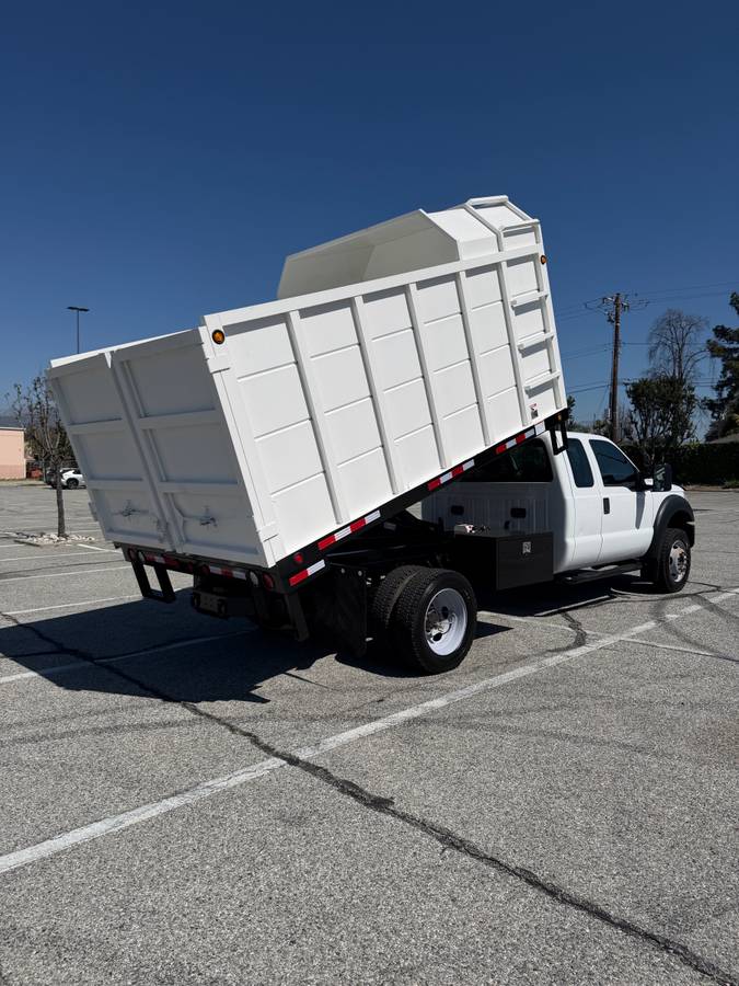 
								2013 Ford F-450 Duper duty 6.8 full									