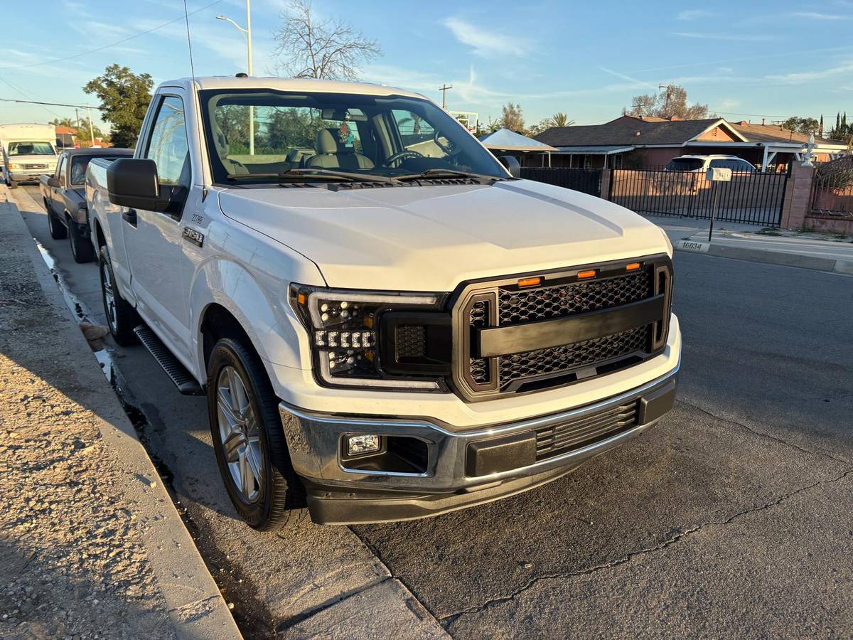 2018 Ford F-150 – 5.0L V8 Gas – One Owner – Clean Title