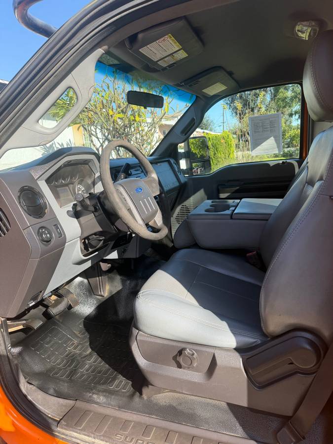 
								2011 Ford F250 Super Duty 6.2V8 full									