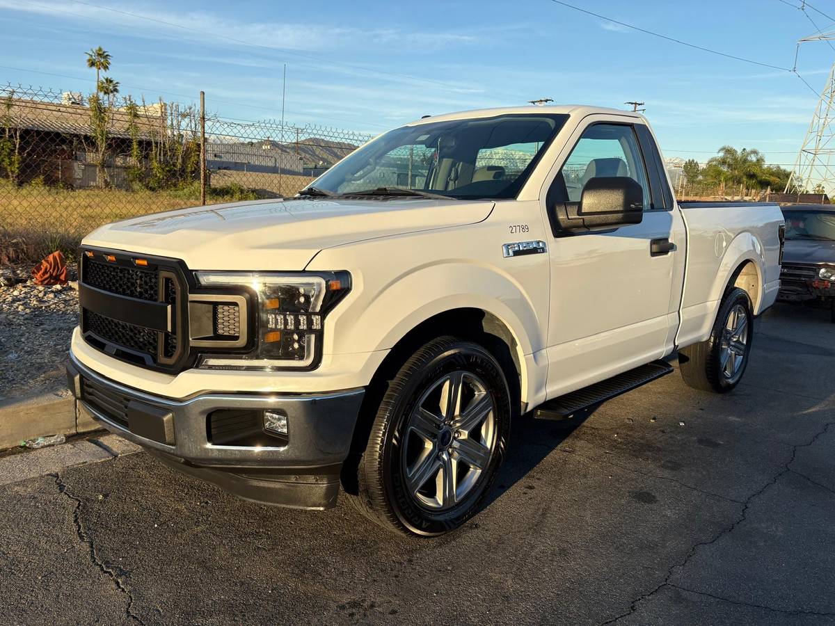 2018 Ford F-150 – 5.0L V8 Gas – One Owner – Clean Title
