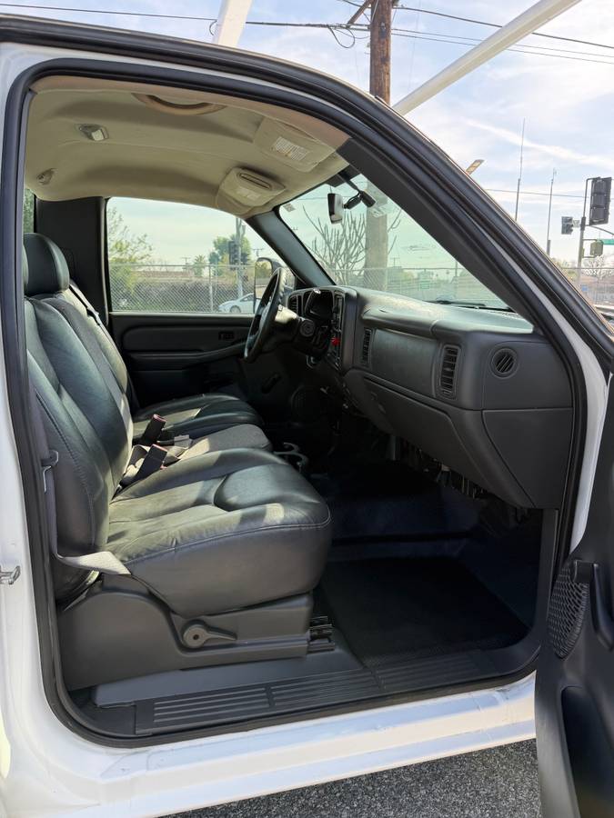 
								2006 Chevrolet Silverado 2500 full									