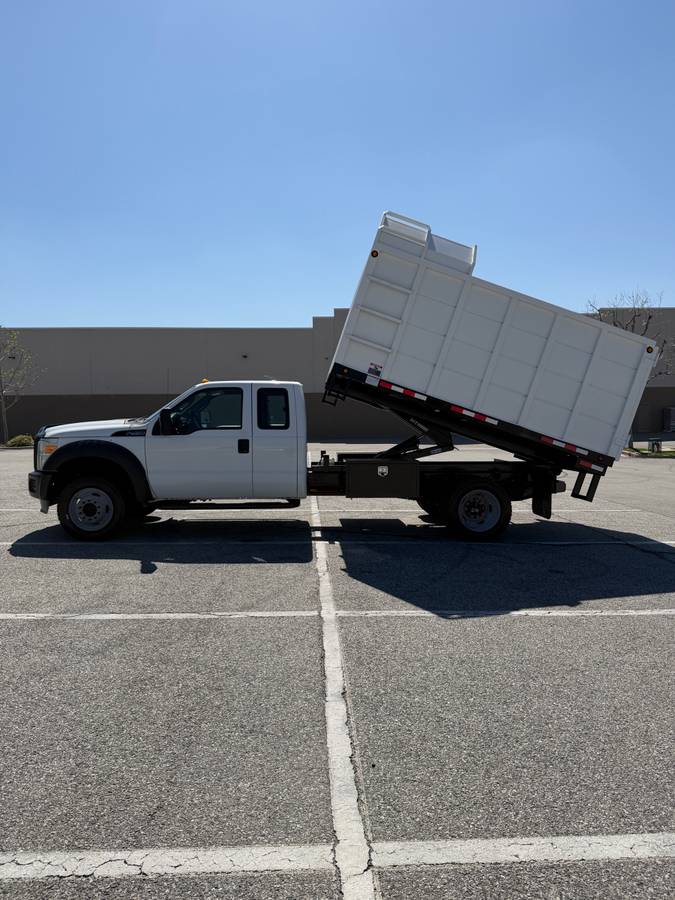 
								2013 Ford F-450 Duper duty 6.8 full									