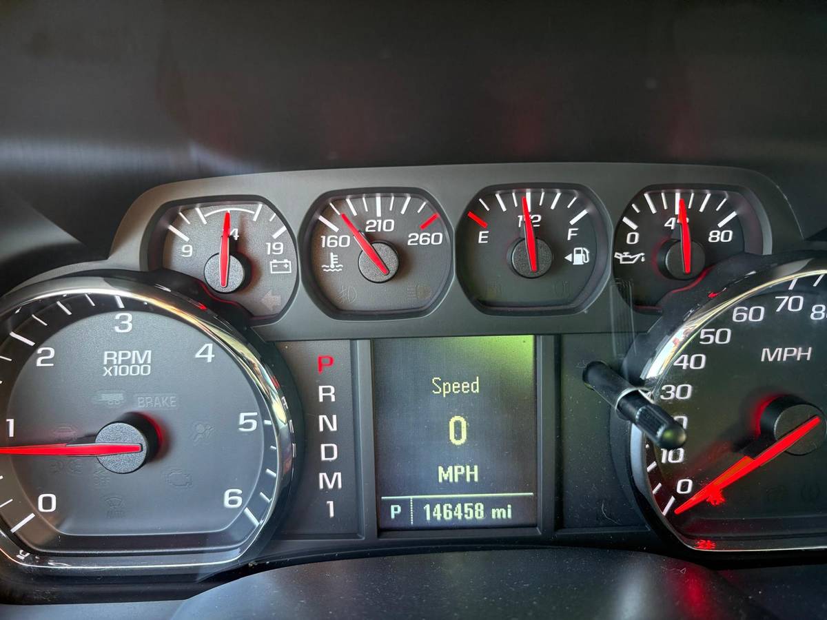 
								2015 Chevrolet Silverado 2500 full									