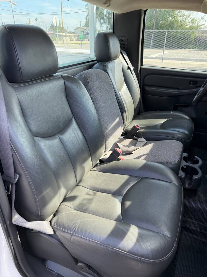 
								2006 Chevrolet Silverado 2500 full									