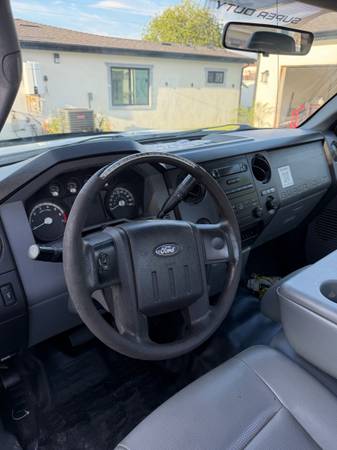 
								2012 Ford F-250 XL Service Truck for Sale – Utility Bed with Ladder Rack – L – $16,900 (Irwindale) full									