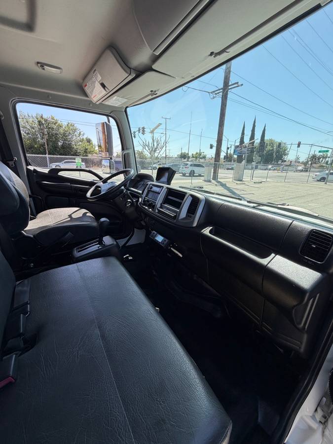 
								2018 Hino 258 Refrigerated Box Truck – $32,900 (Irwindale) full									