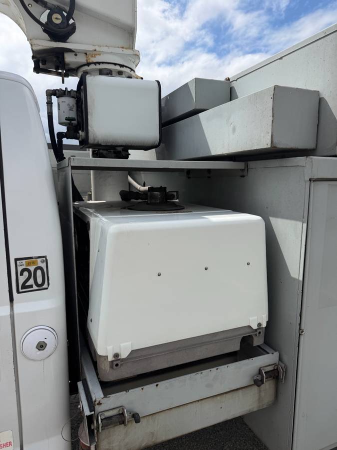 
								2008 Ford F450 Super duty Altec At200A – $14,900 (Irwindale) full									