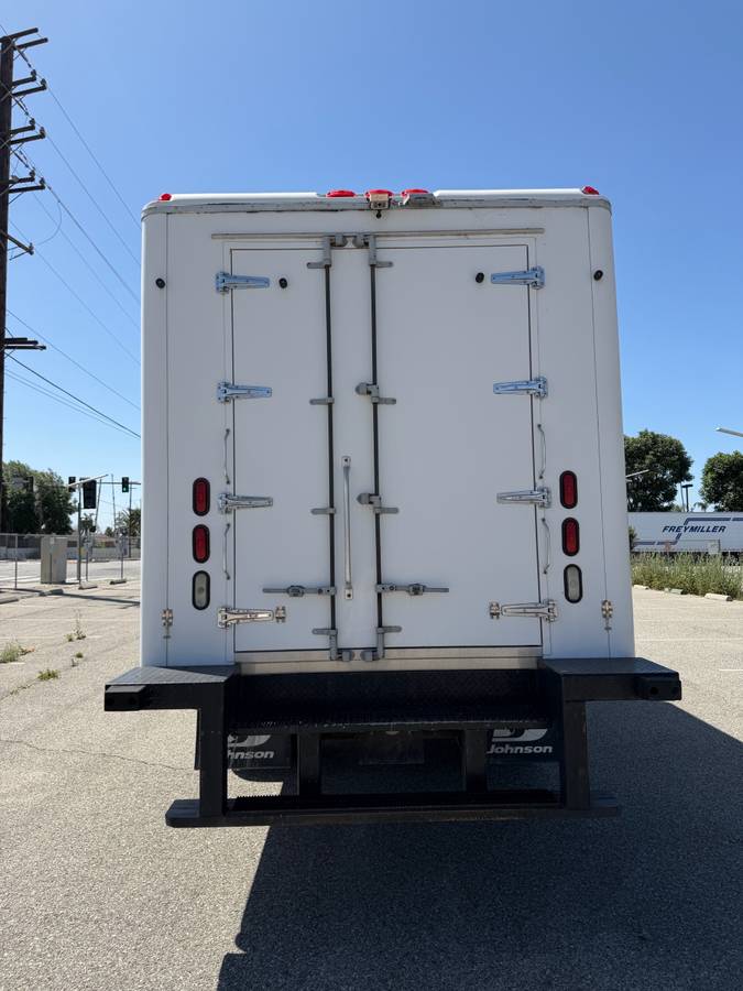
								2018 Hino 258 Refrigerated Box Truck – $32,900 (Irwindale) full									