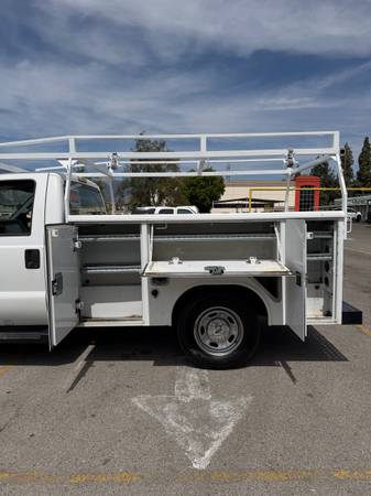 
								2016 Ford F-250 Service Truck for Sale – Utility Bed with Ladder Rack – 110K – $17,900 (Irwindale) full									