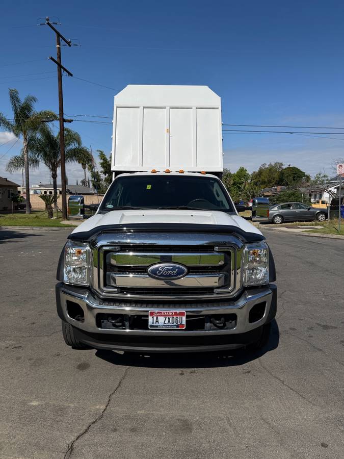 2011 Ford F-550 Super Duty Dump Truck – $34,900 (Irwindale)