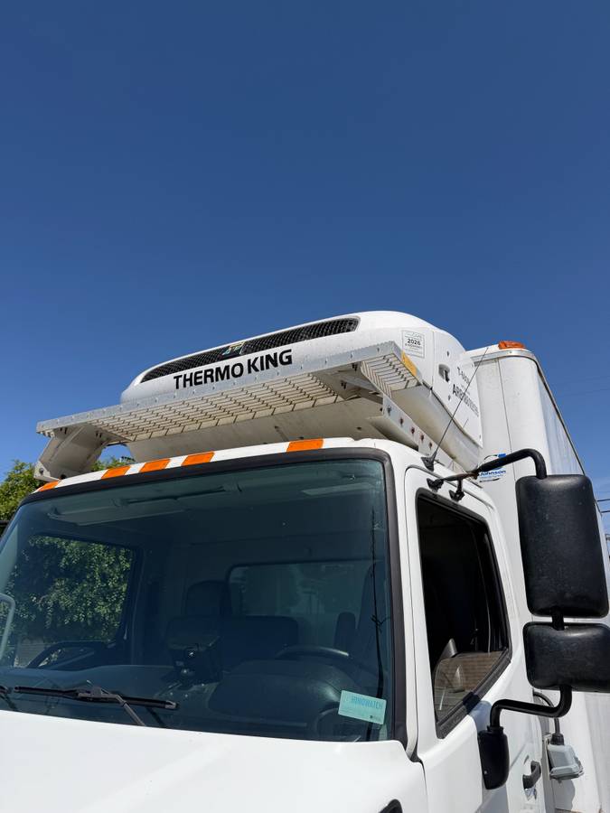 
								2018 Hino 258 Refrigerated Box Truck – $32,900 (Irwindale) full									