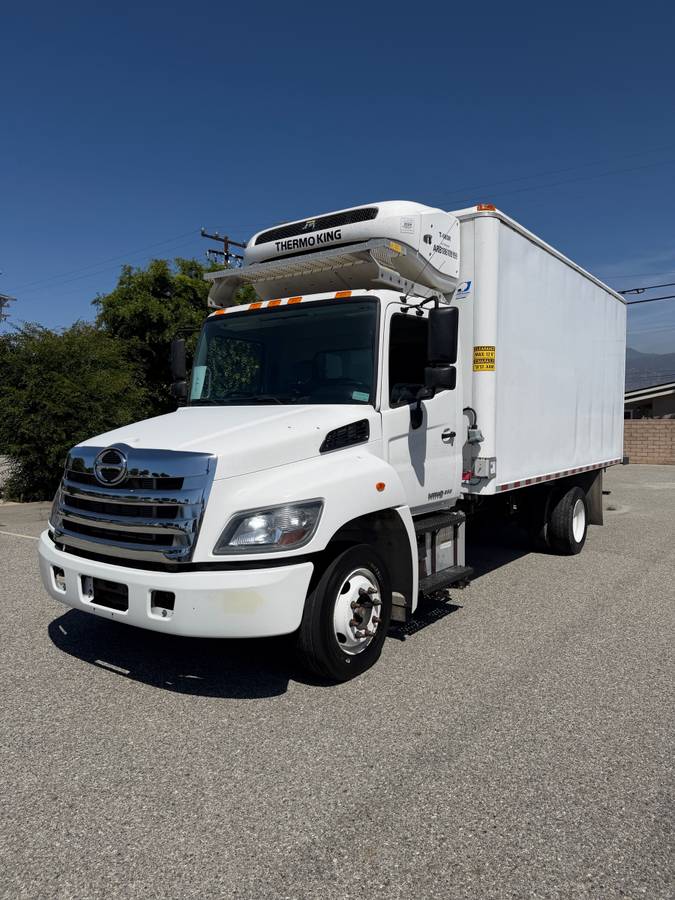 2018 Hino 258 Refrigerated Box Truck – $32,900 (Irwindale)