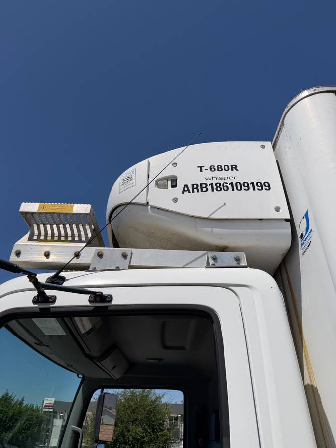 
								2018 Hino 258 Refrigerated Box Truck – $32,900 (Irwindale) full									