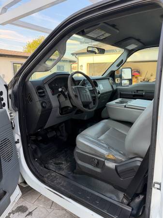 
								2012 Ford F-250 XL Service Truck for Sale – Utility Bed with Ladder Rack – L – $16,900 (Irwindale) full									