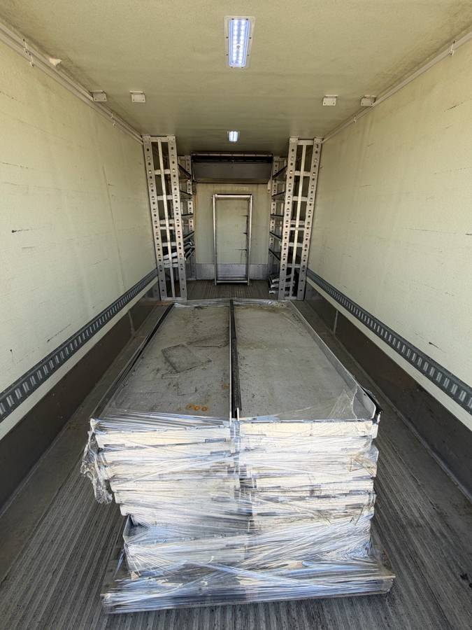 
								2018 Hino 258 Refrigerated Box Truck – $32,900 (Irwindale) full									