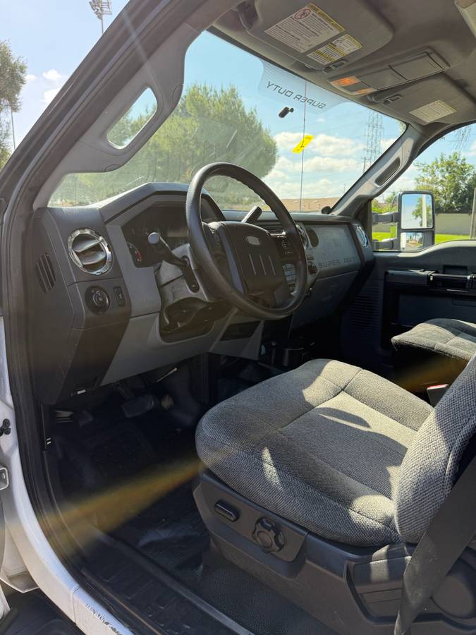 
								2011 Ford F-550 Super Duty Dump Truck – $34,900 (Irwindale) full									