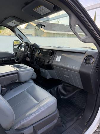 
								2012 Ford F-250 XL Service Truck for Sale – Utility Bed with Ladder Rack – L – $16,900 (Irwindale) full									