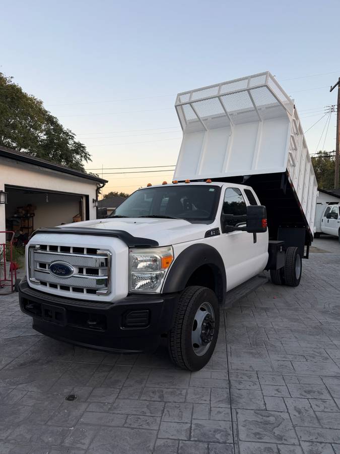 2014 Ford F-550 Super Duty 4×4 Landscape Dump Truck – $34,900 (West Covina)