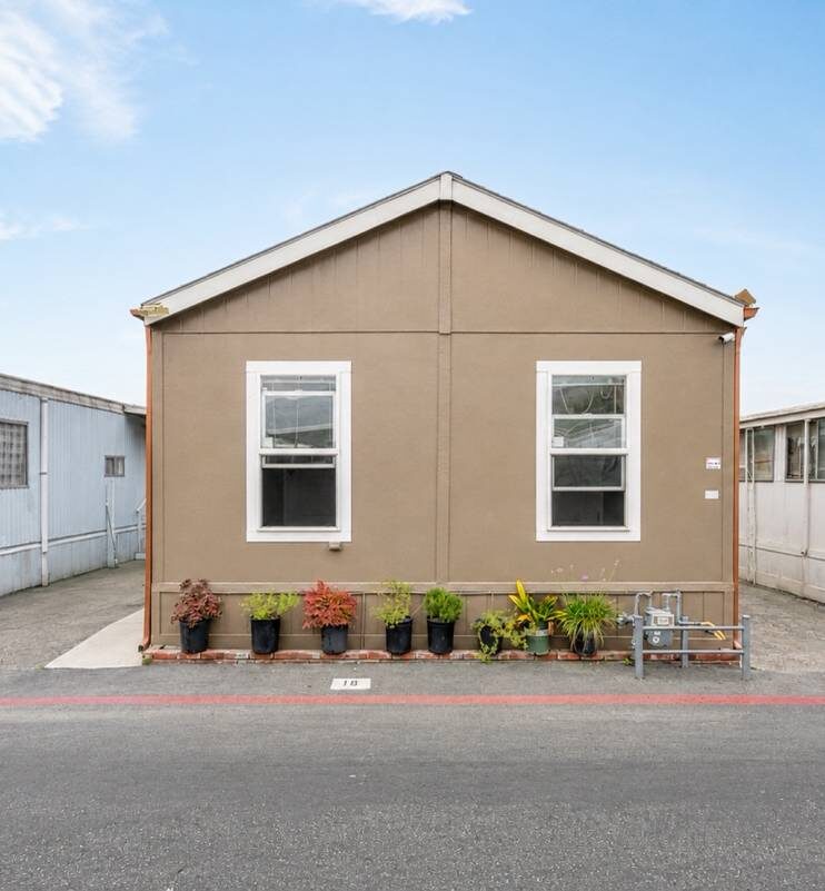 NEWER 2015 BUILT HOME IN AZUSA – LOW $650 SPACE RENT! – $239,000 (Azusa)